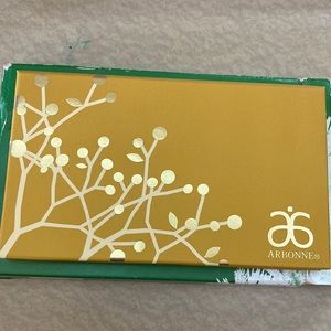 Arbonne comet palette